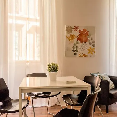 Librari 1 - Campo De' Fiori - Amazing Location Apartment! *